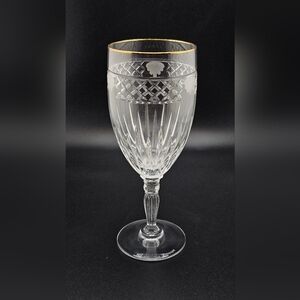 Waterford Crystal Carleton Shell Etched Gold Trim Diamond Cuts Wine Water Glass